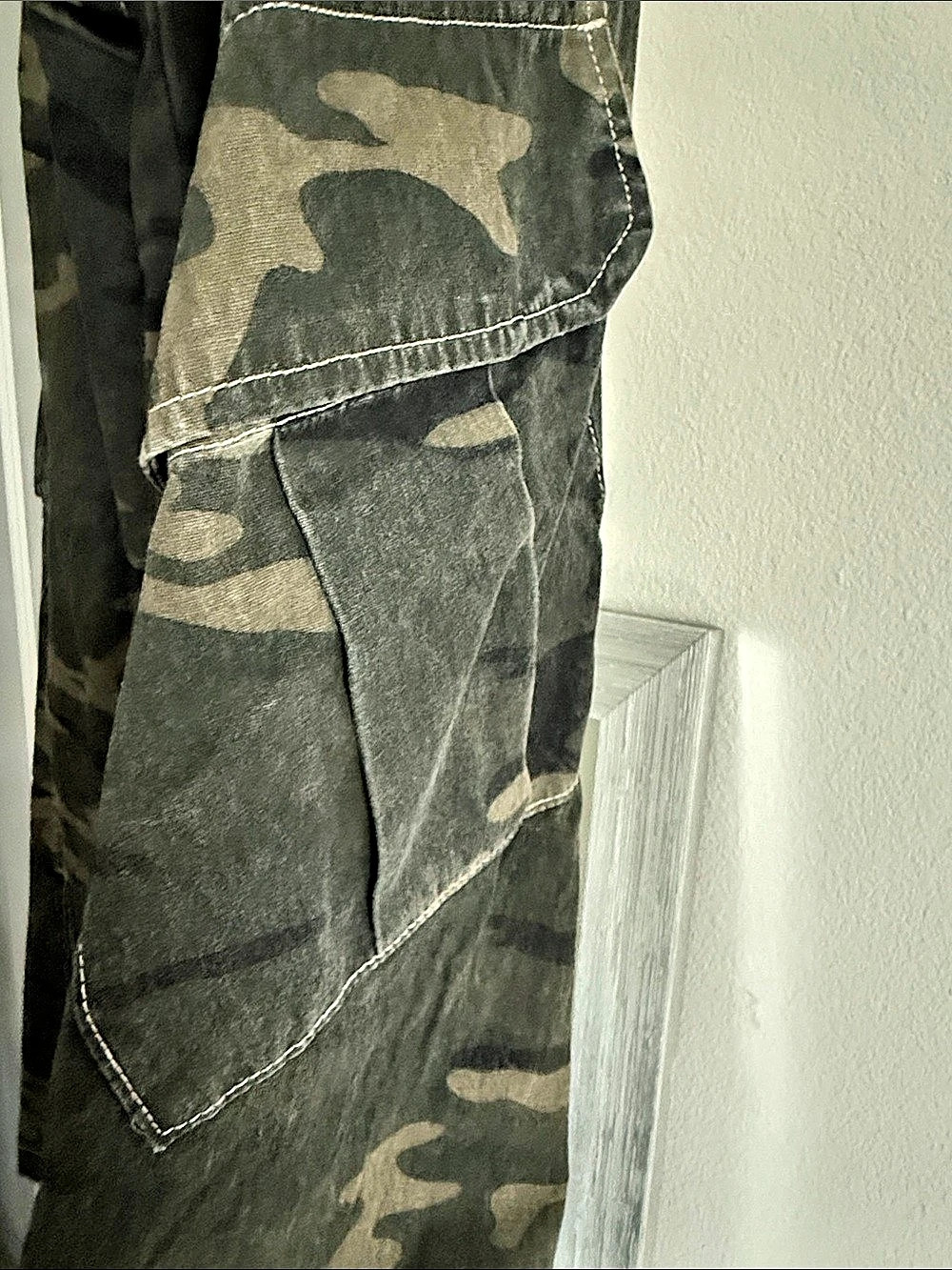 Cali 1850 Tree Camo Low Rise Wide Leg Twill Pants Cargo Pants - Picture 6 of 9